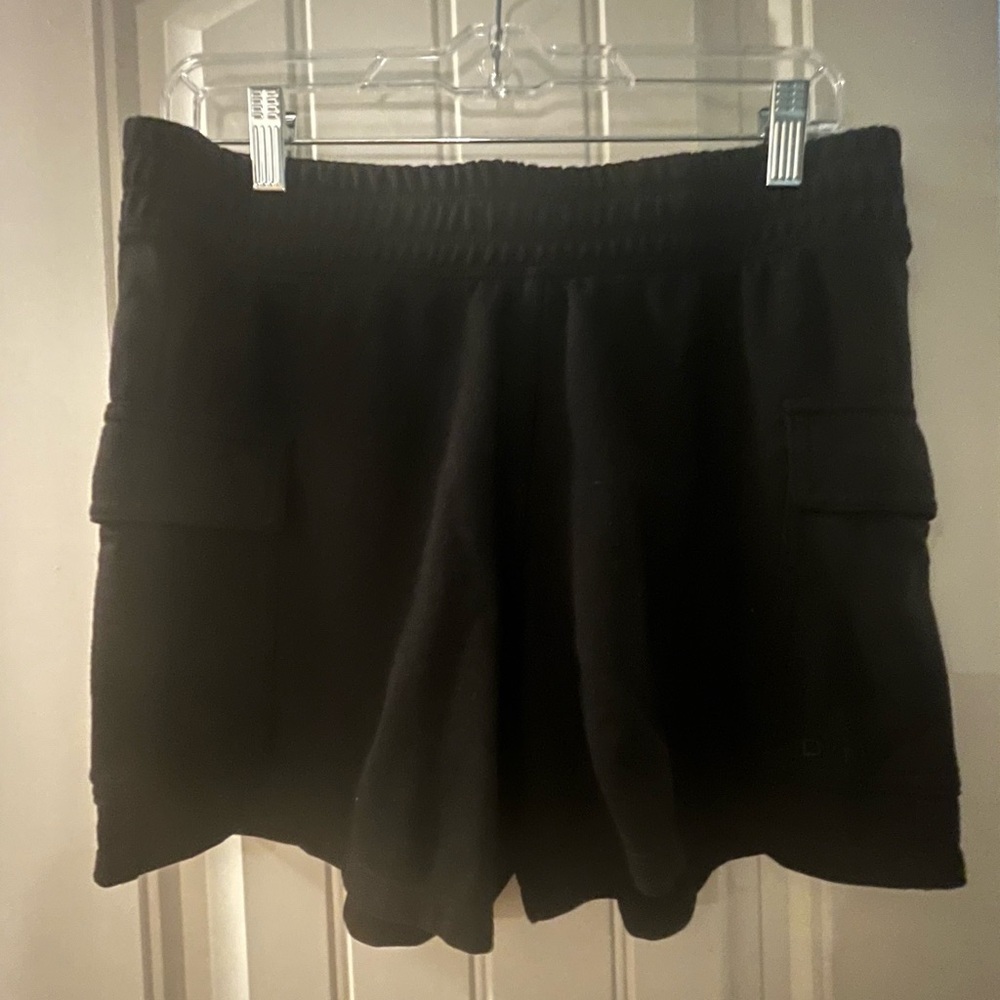 DKNY Black Cargo Style Cotton/Poly Short, 5” inseam, size Medium